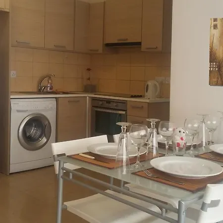 Ledras City Center Apartment
